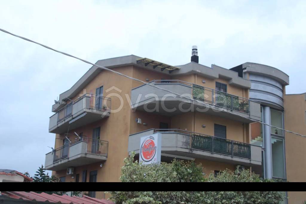 locale commerciale in vendita ad Angri