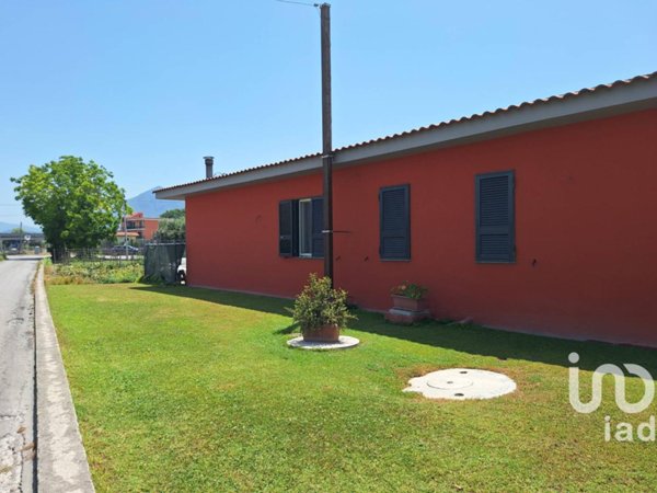 casa indipendente in vendita ad Angri