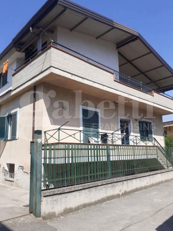 appartamento in vendita ad Angri