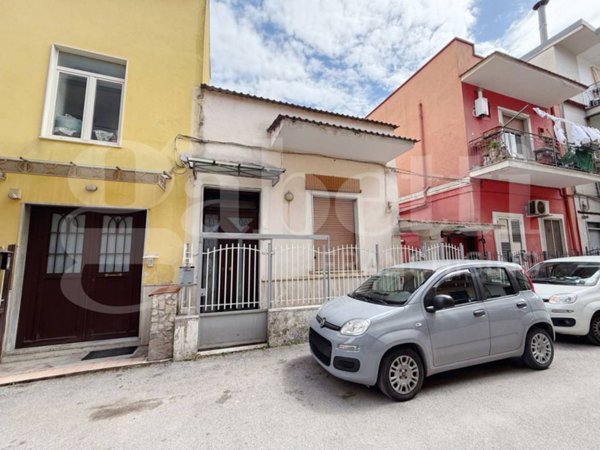 casa indipendente in vendita ad Angri