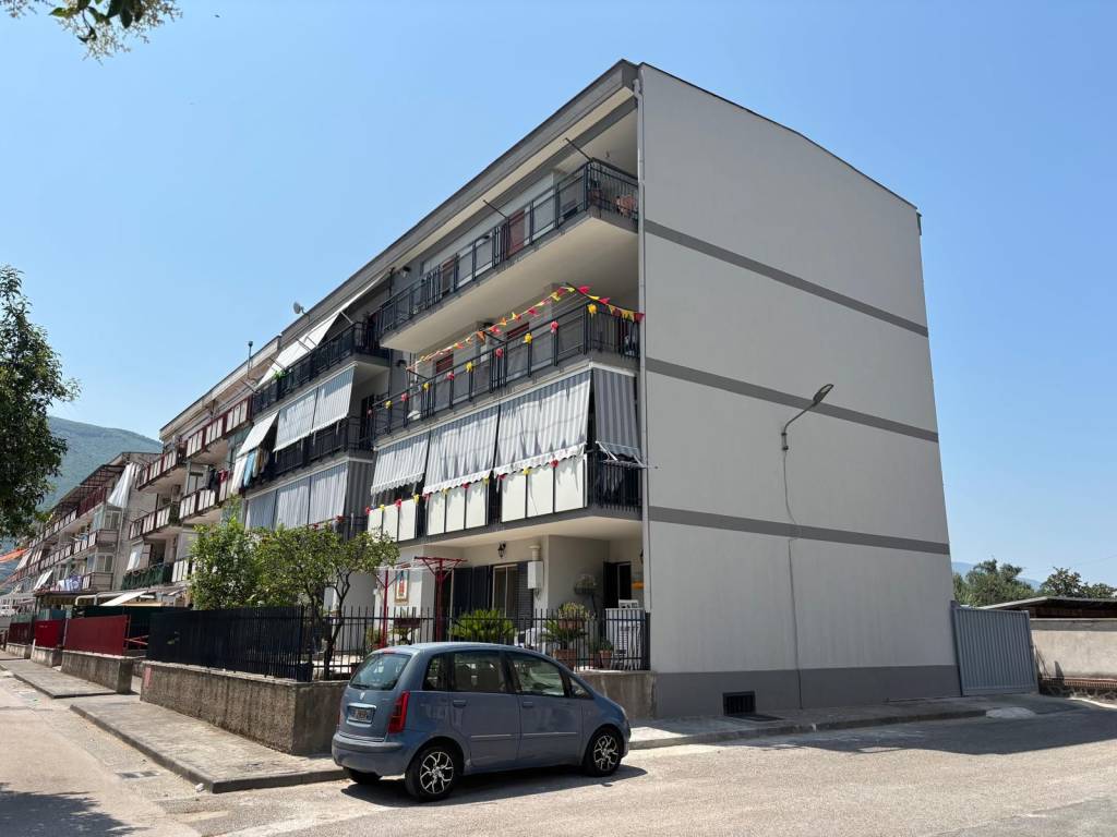 intera palazzina in vendita ad Angri