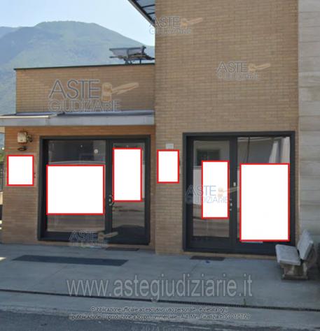 locale commerciale in vendita ad Angri