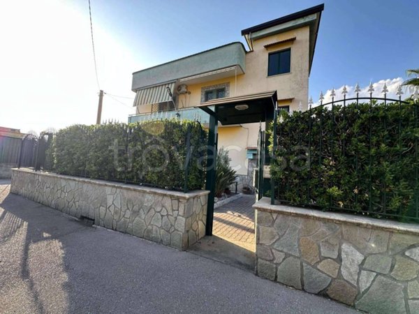 casa indipendente in vendita ad Angri