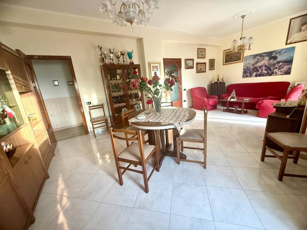 appartamento in vendita ad Angri