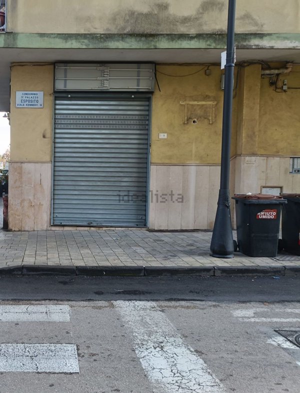 locale commerciale in vendita ad Angri
