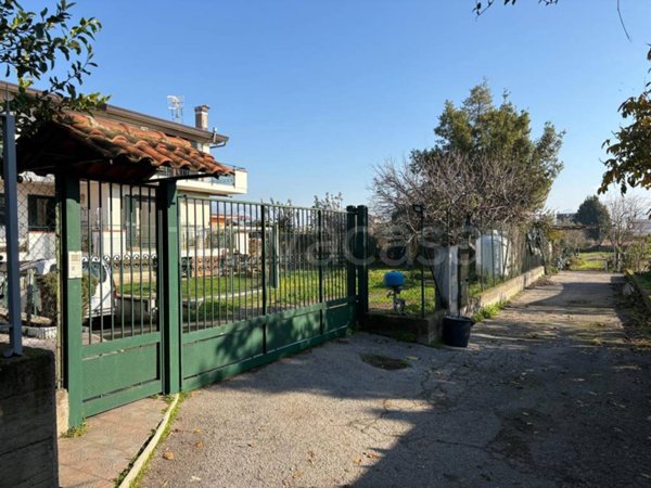 casa indipendente in vendita ad Angri