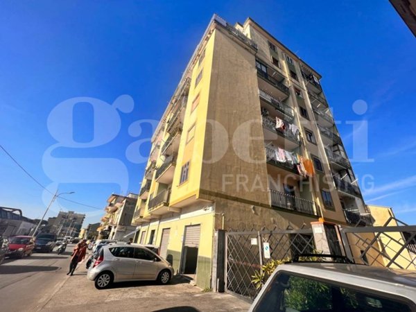 negozio in vendita ad Angri