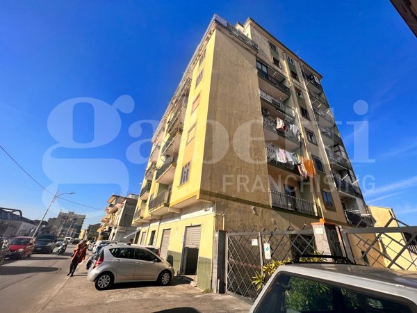 locale commerciale in vendita ad Angri