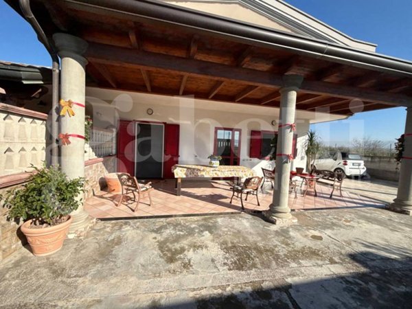 casa indipendente in vendita ad Angri