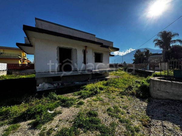 casa indipendente in vendita ad Angri