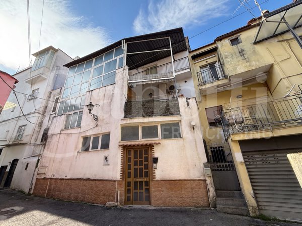 casa indipendente in vendita ad Angri