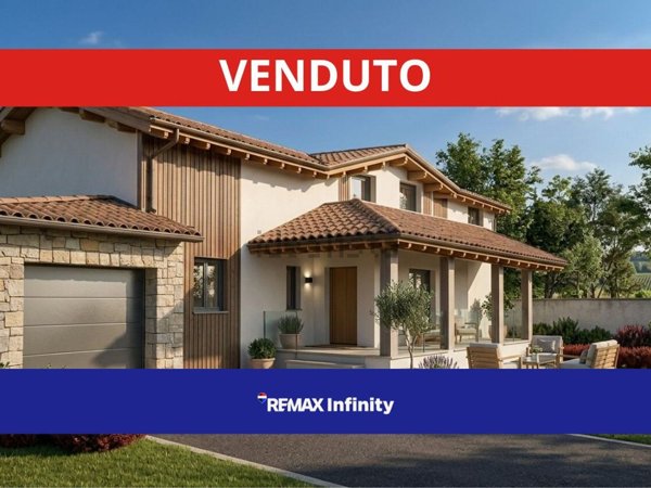 casa indipendente in vendita ad Angri