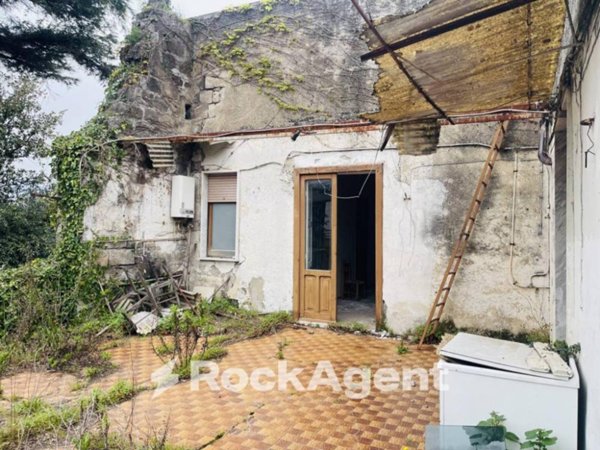 appartamento in vendita ad Angri