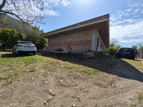 casa indipendente in vendita ad Angri