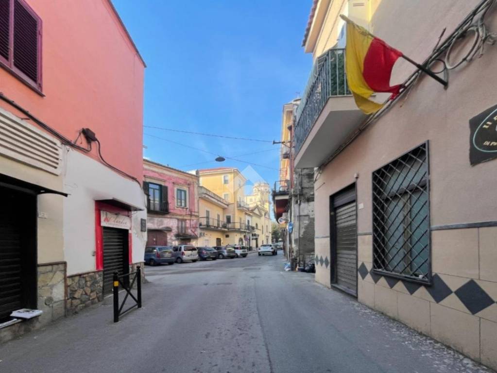 locale commerciale in vendita ad Angri