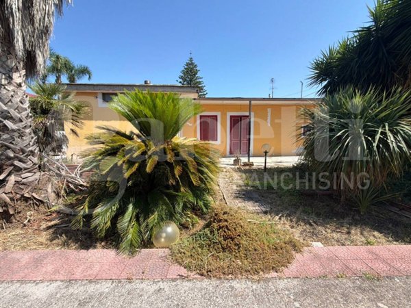 casa indipendente in vendita ad Angri