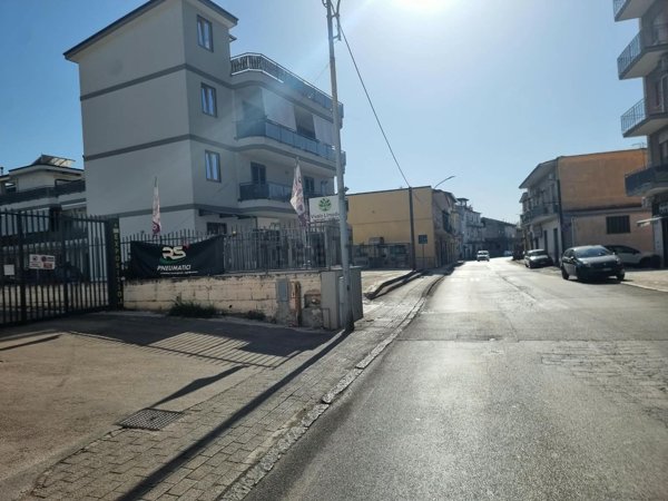 locale commerciale in vendita ad Angri