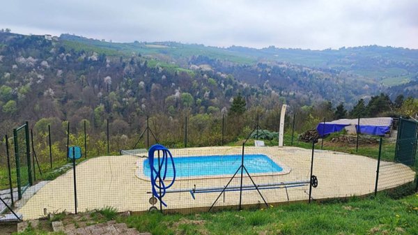 casa indipendente in vendita a Cerretto Langhe