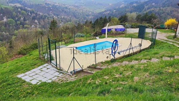 casa indipendente in vendita a Cerretto Langhe