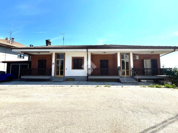 casa indipendente in vendita a Cerretto Langhe