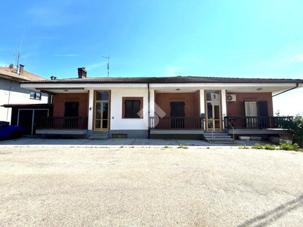 casa indipendente in vendita a Cerretto Langhe