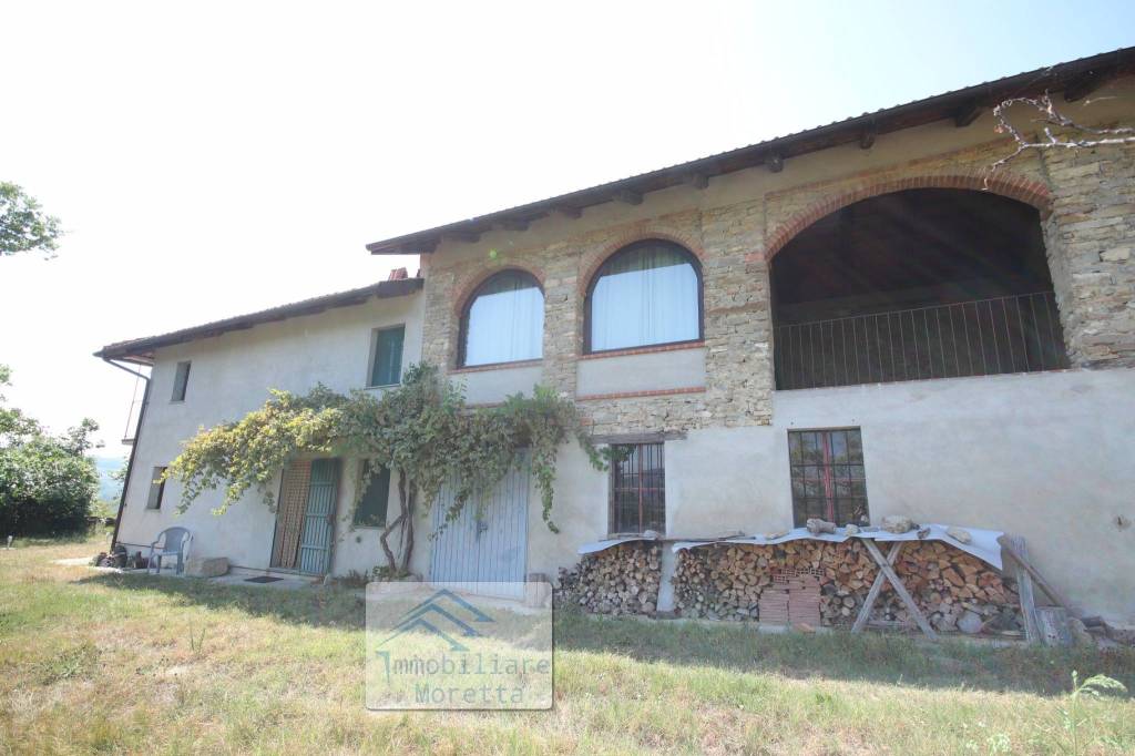 casa indipendente in vendita a Cerretto Langhe