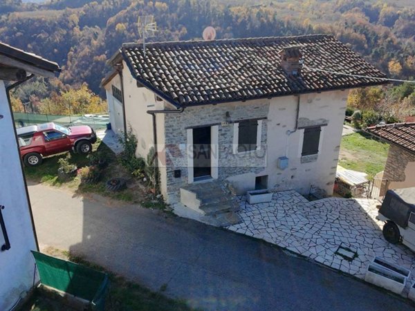 casa indipendente in vendita a Cerretto Langhe