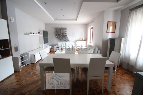 casa indipendente in vendita a Cerretto Langhe