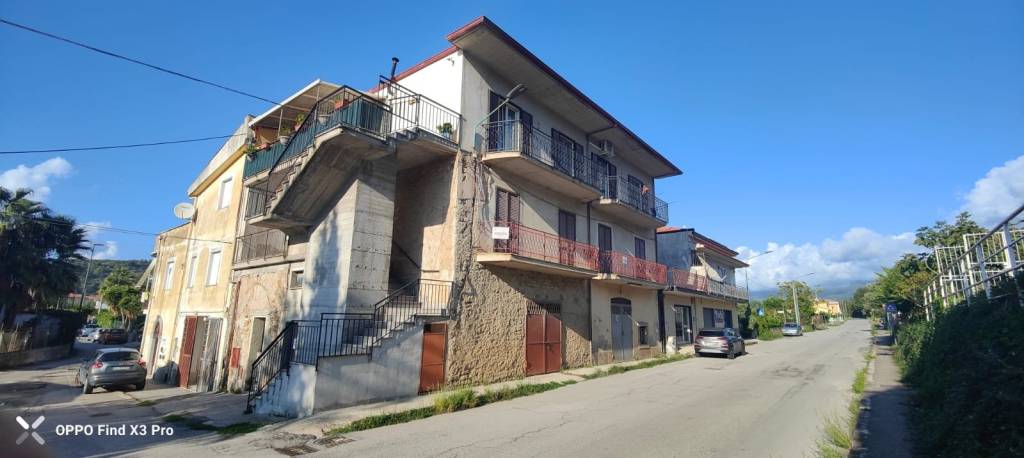 locale commerciale in vendita ad Ascea in zona Marina di Ascea