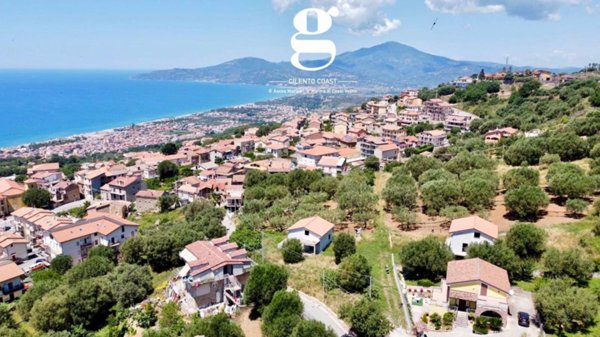 casa indipendente in vendita ad Ascea