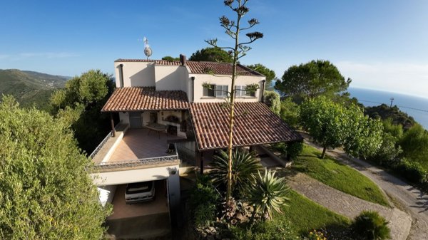 casa indipendente in vendita ad Ascea