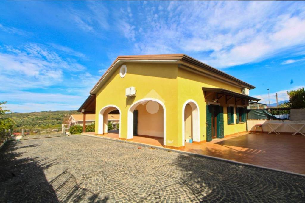 casa indipendente in vendita ad Ascea