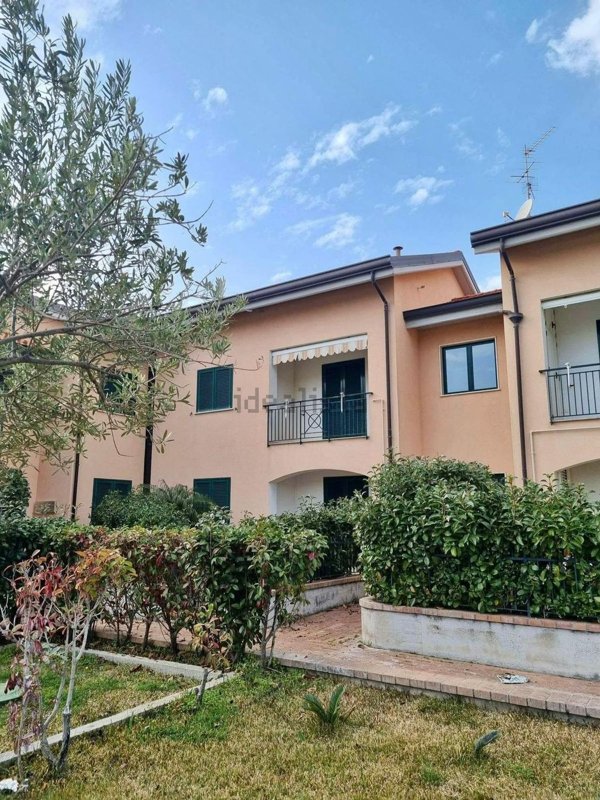 appartamento in vendita ad Ascea in zona Marina di Ascea
