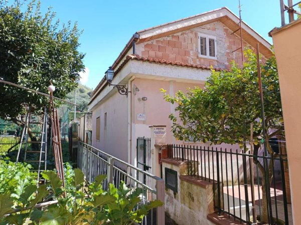 casa indipendente in vendita ad Ascea