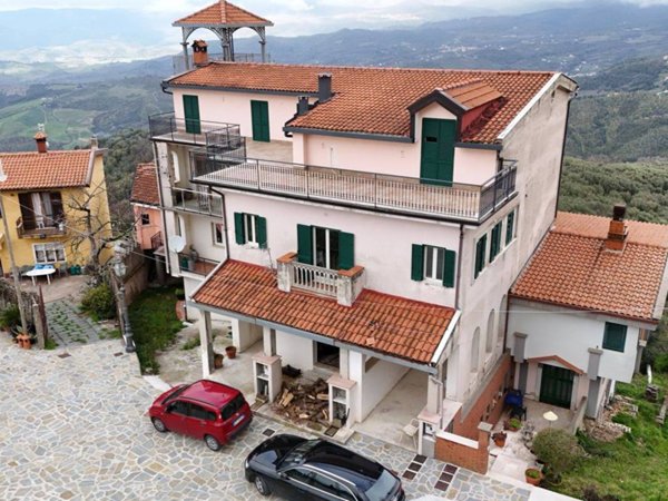 casa semindipendente in vendita ad Ascea in zona Catona