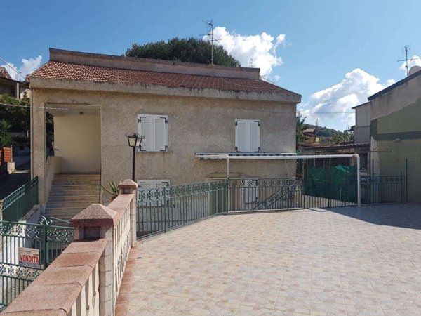 casa indipendente in vendita ad Ascea