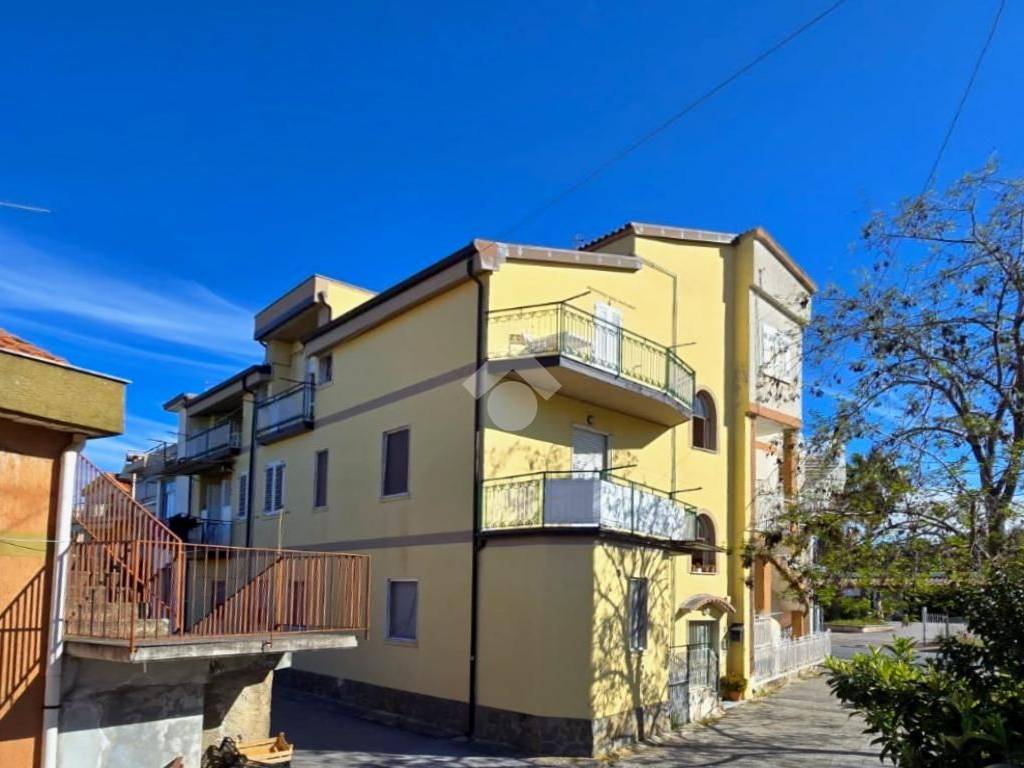 appartamento in vendita ad Ascea in zona Marina di Ascea