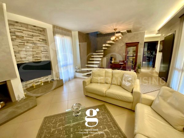 casa indipendente in vendita ad Ascea