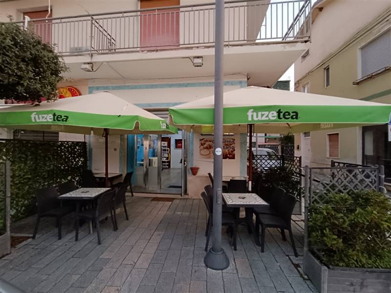 negozio in vendita ad Ascea in zona Marina di Ascea