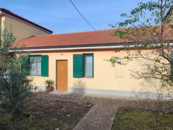 appartamento in vendita ad Ascea in zona Stanpella