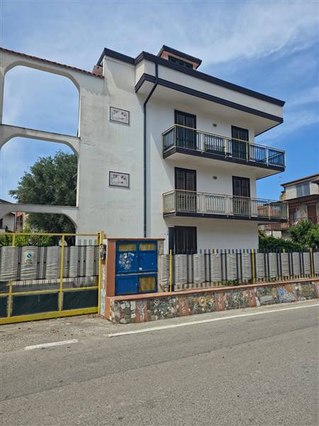 appartamento in vendita ad Ascea in zona Marina di Ascea