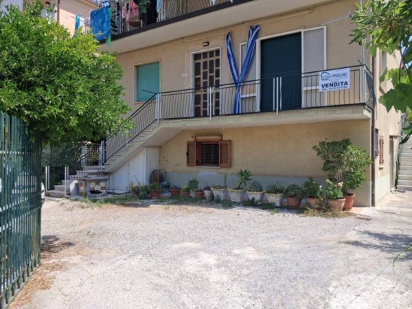 appartamento in vendita ad Ascea in zona Marina di Ascea