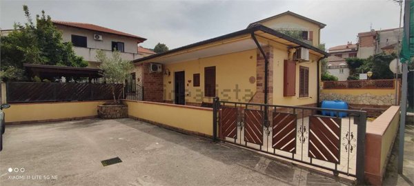 casa indipendente in vendita ad Ascea in zona Marina di Ascea