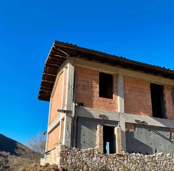 quadrivano in vendita ad Ascea in zona Mandia