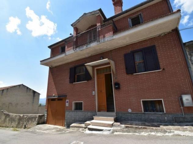 casa indipendente in vendita ad Atena Lucana