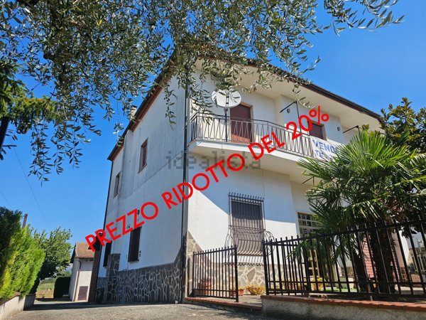 casa indipendente in vendita ad Atena Lucana