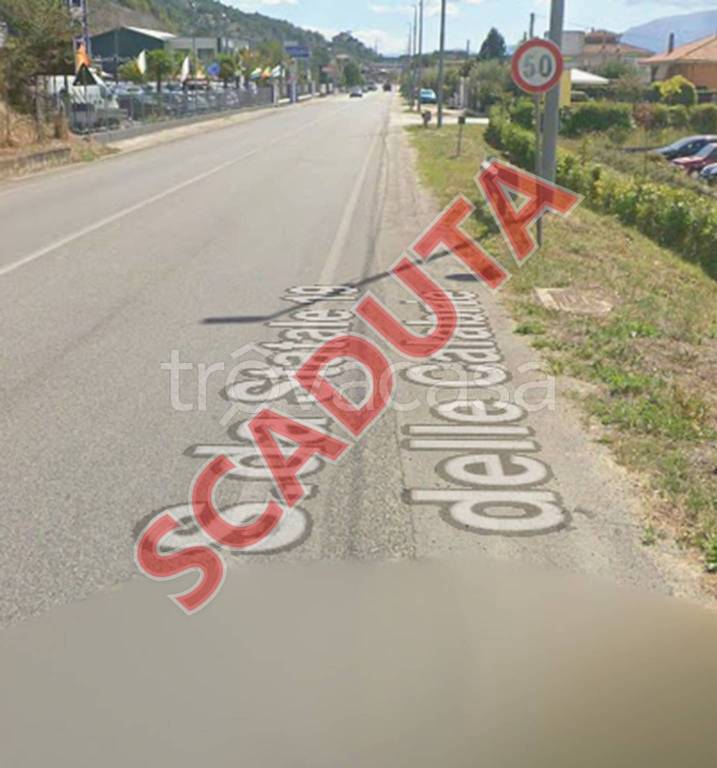 locale commerciale in vendita ad Atena Lucana