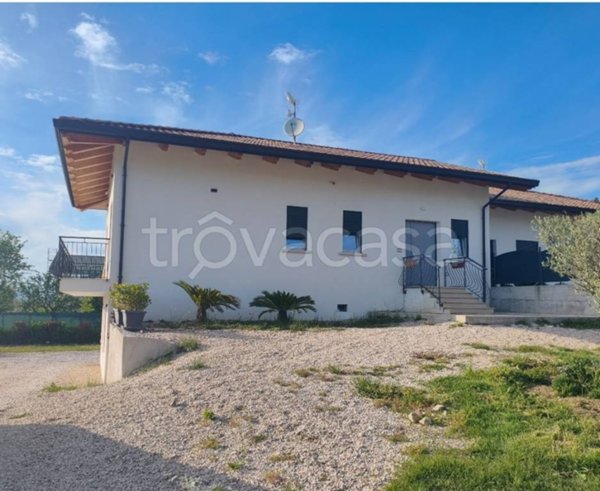 casa indipendente in vendita ad Atena Lucana in zona Atena Scalo