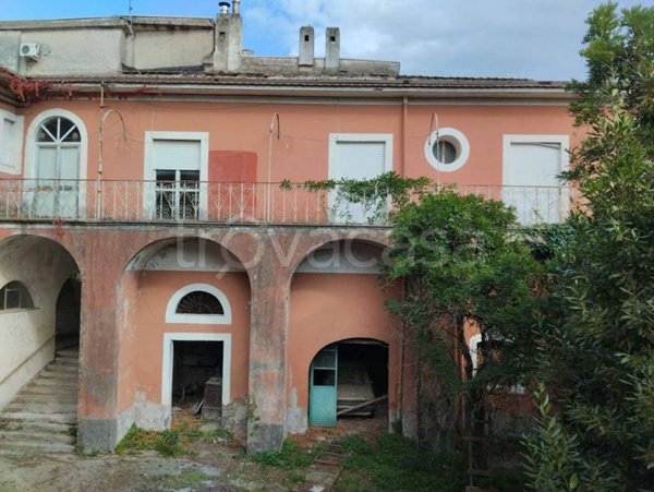 appartamento in vendita a Baronissi in zona Antessano