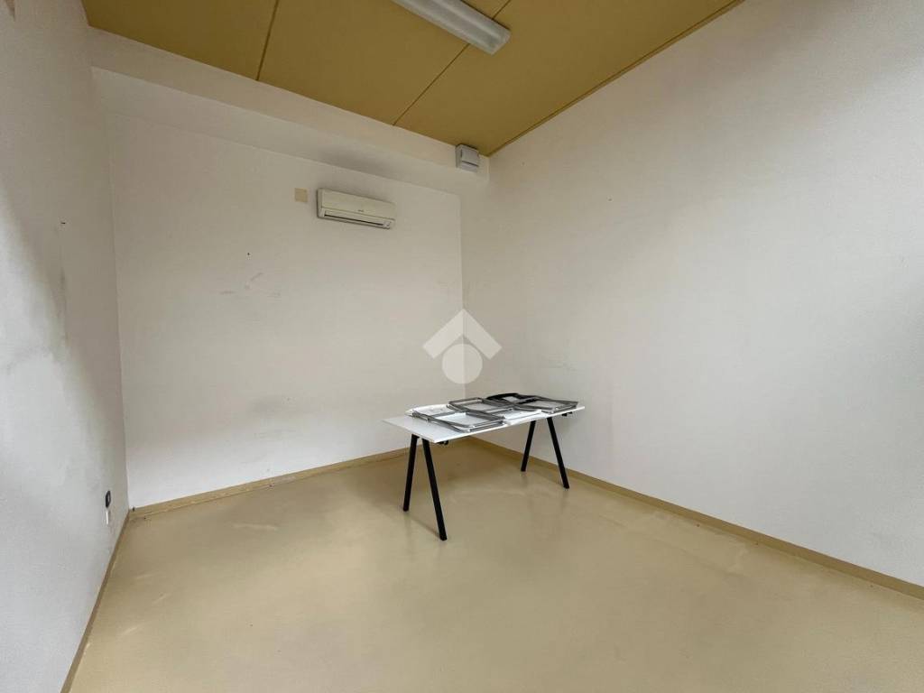 ufficio in vendita a Baronissi